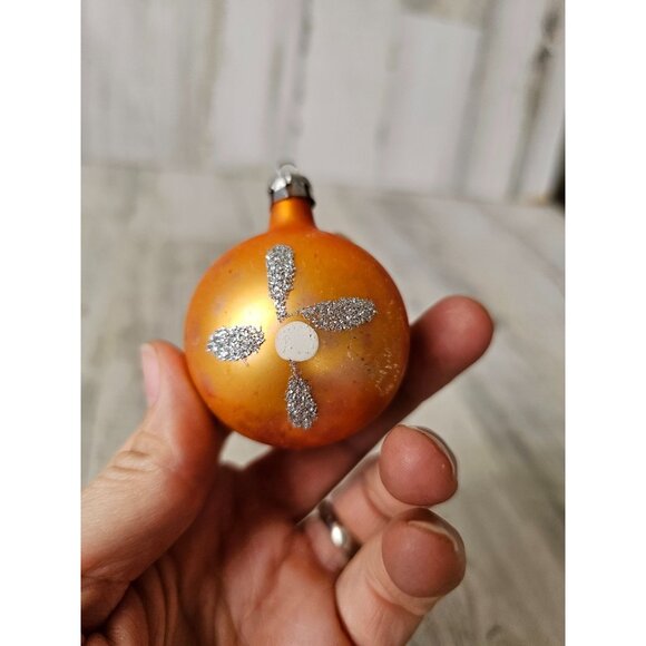 Vintage yellow glitter indent ball mercury glass ornament reflector Xmas tree - Picture 6 of 8